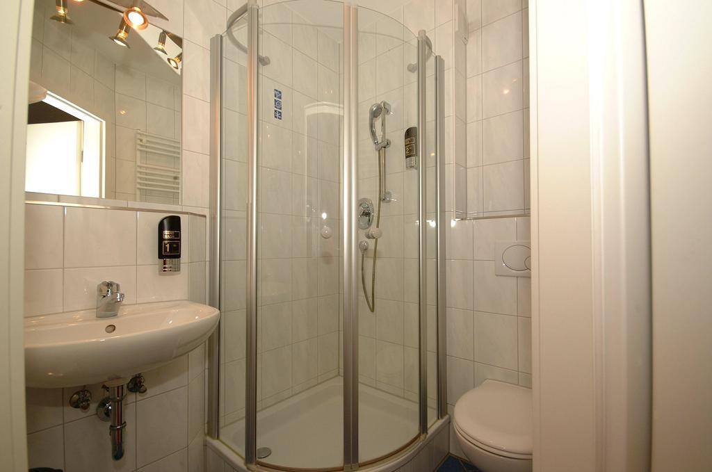 Hotel Pension Schwansee Швангау Экстерьер фото